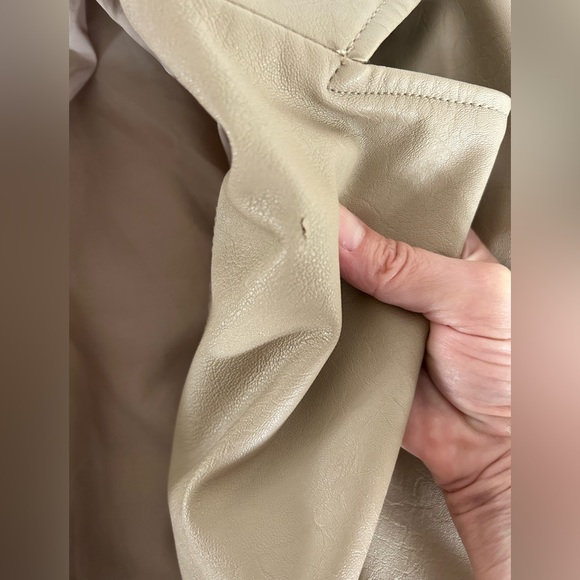 Forever 21 Belted Moto Jacket NWT Taupe Beige S Faux Leather NICKS/FLAW SEE PICS - Picture 9 of 14